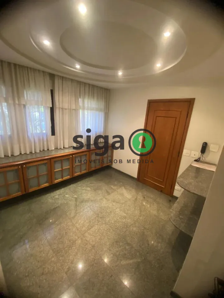 Imagem Apartamento á Venda - 235m², 4 Suítes e 4 Vagas em Moema.