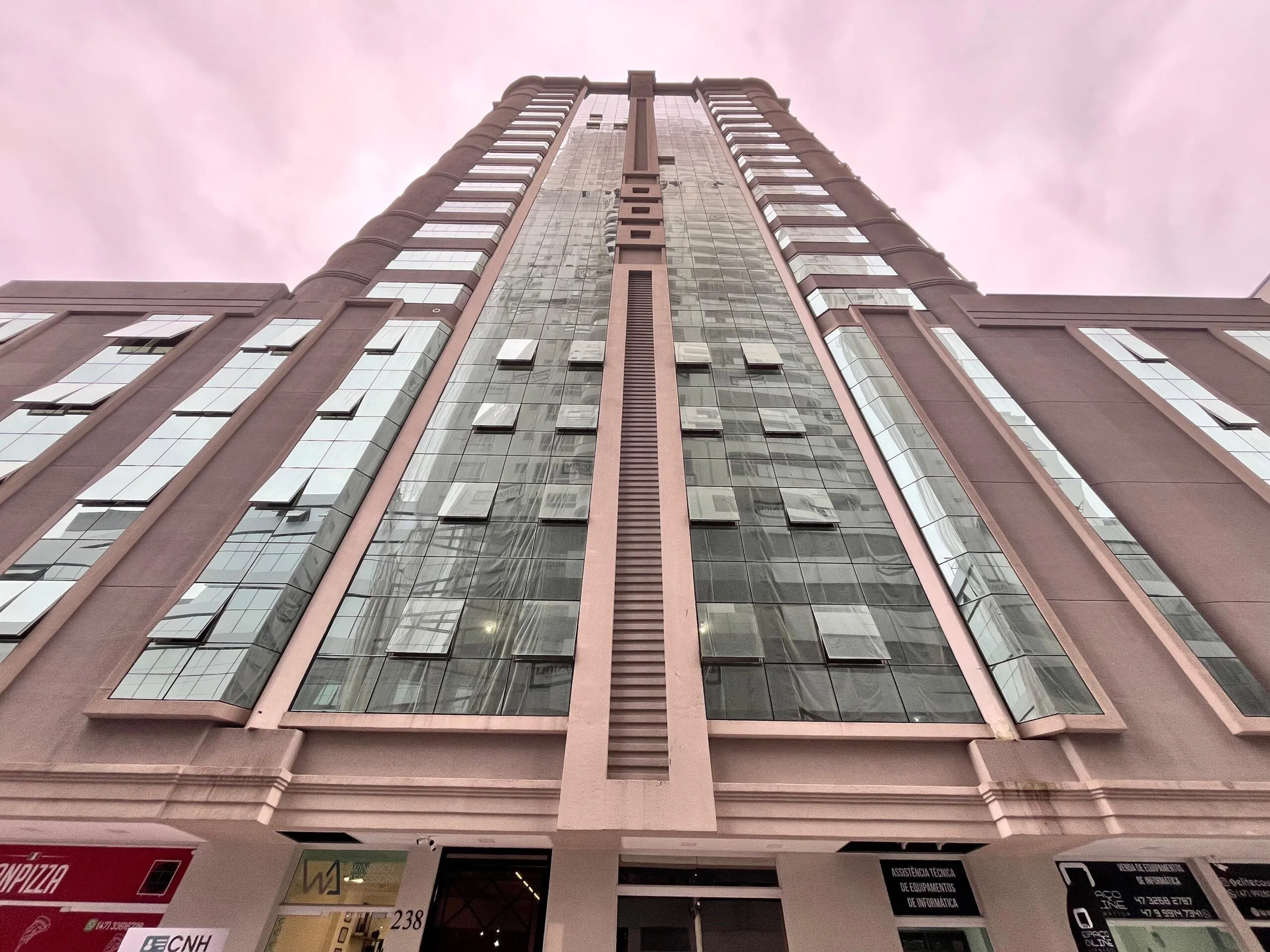 Foto do imóvel Apartamento à venda com 147m2 por R$ 1.900.000,00
