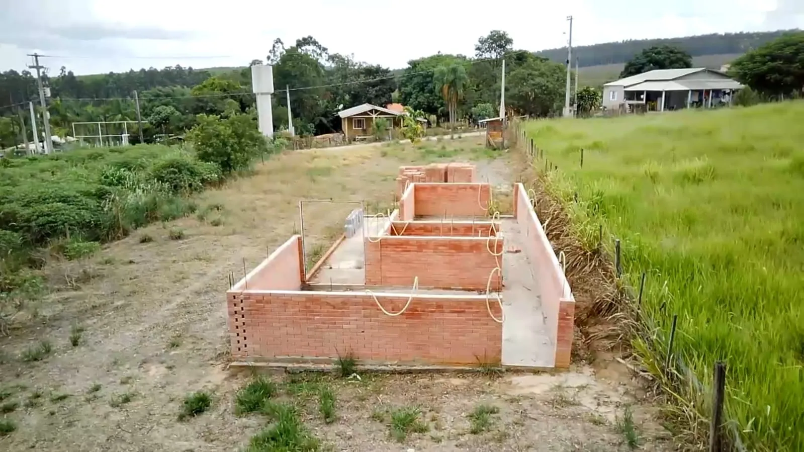 Imagem Terreno à venda em Salto de Pirapora-SP, Bairro da Barra: 1.000m² de oportunidade única!