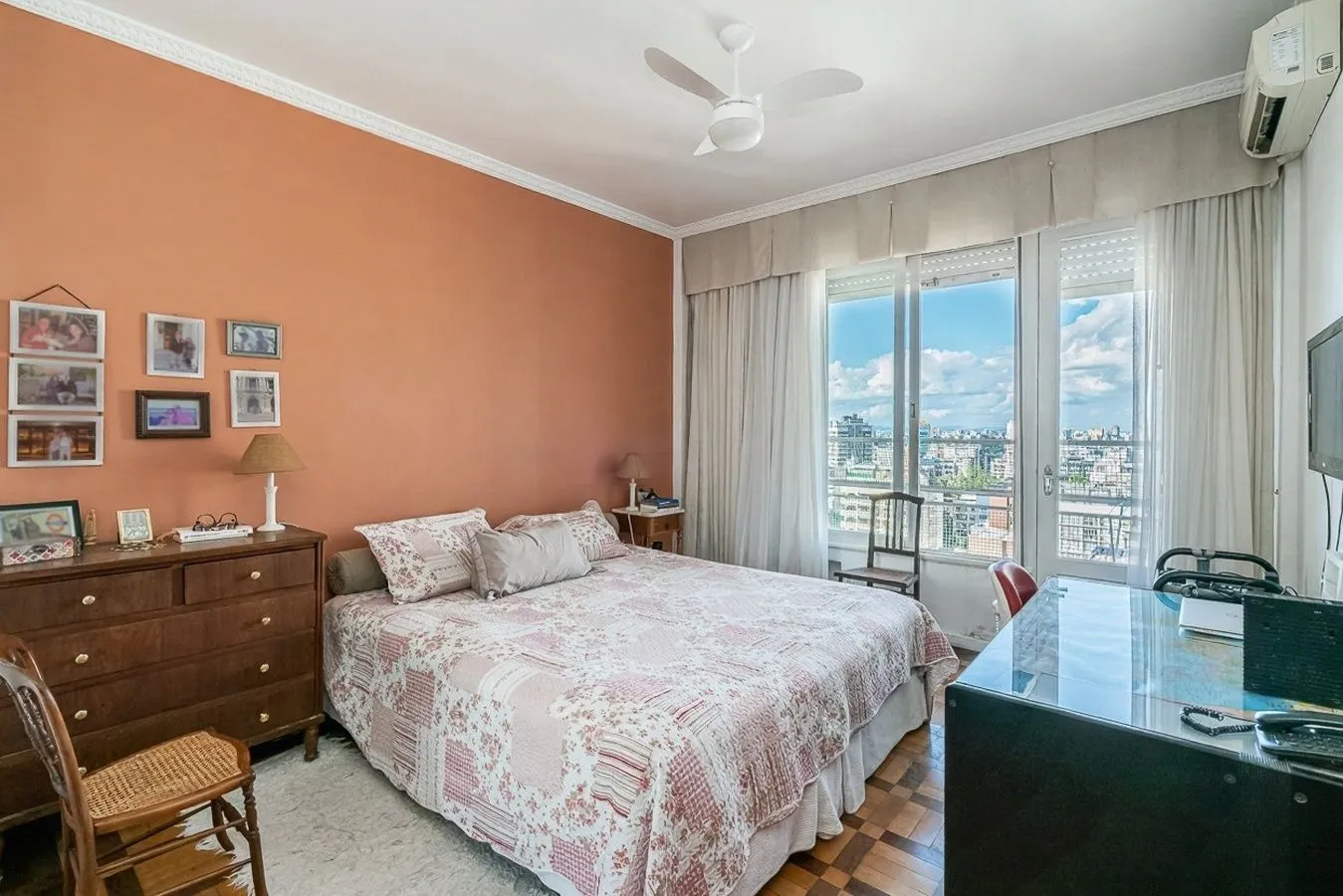 Imagem Vende-se apartamento com 3 quartos( 1 suíte), 160m² e 1 vaga - Independência
