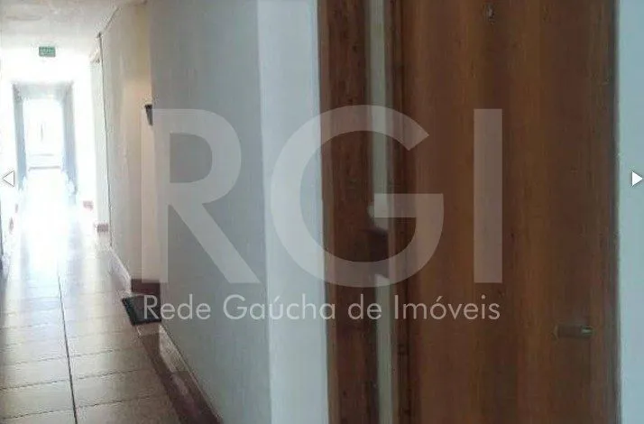 Imagem Conjunto/Sala para Venda - 36.97m², 0 dormitórios, 1 vaga - Menino Deus
