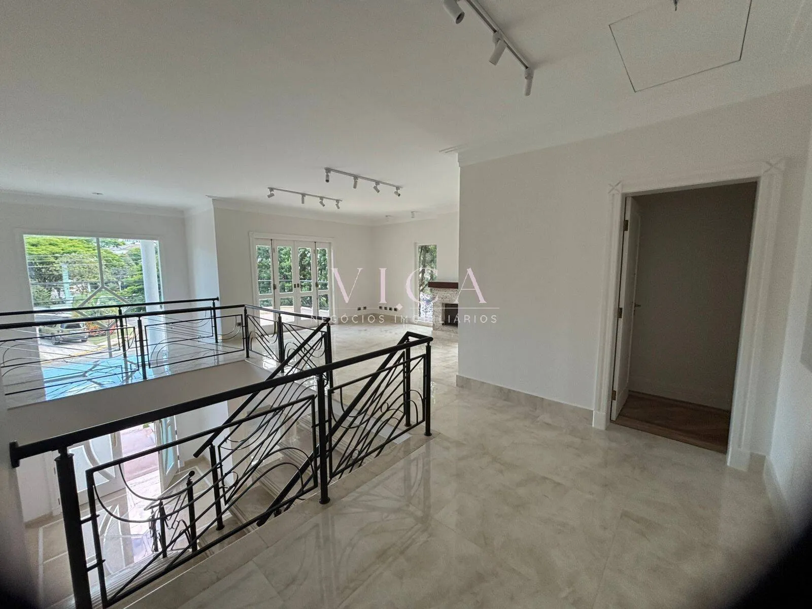 Imagem Casa para venda com 4 dormitórios, 450m2 - por R$ 3.900.000 - Alphaville