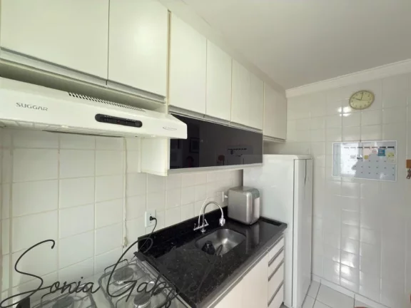 Imagem Apartamento à venda em Valinhos-SP, Condomínio Vale das Figueiras: 2 quartos, 2 salas, 1 banheiro e vaga de garagem!