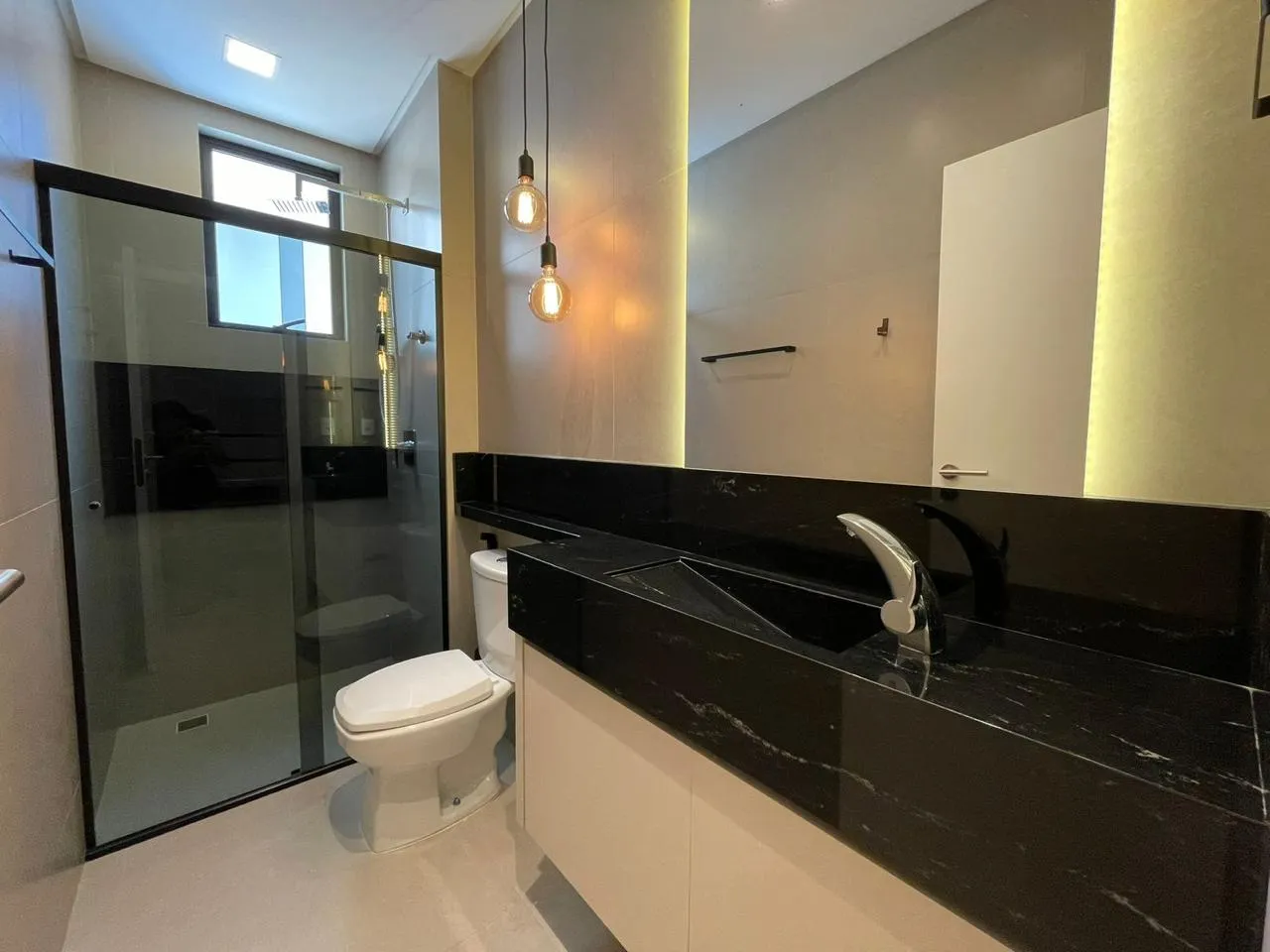 Imagem Apartamento à venda com 135m2 por R$ 2.500.000,00