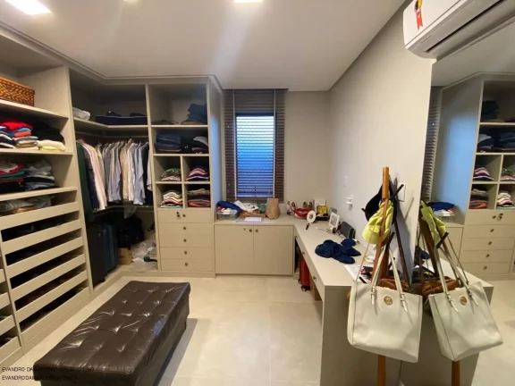Imagem Casa em Condomínio de Alto Padrão em Alphaville I - Salvador-BA: 4 Quartos, 3 Suítes, 2 Salas, 2 Banheiros, 4 Vagas, 400m²!