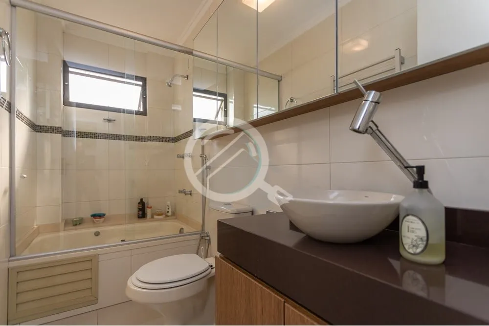 Imagem Excelente cobertura no Jardim Botânico, 2 dormitórios, 1 home office, lavanderia, com piso totalme...