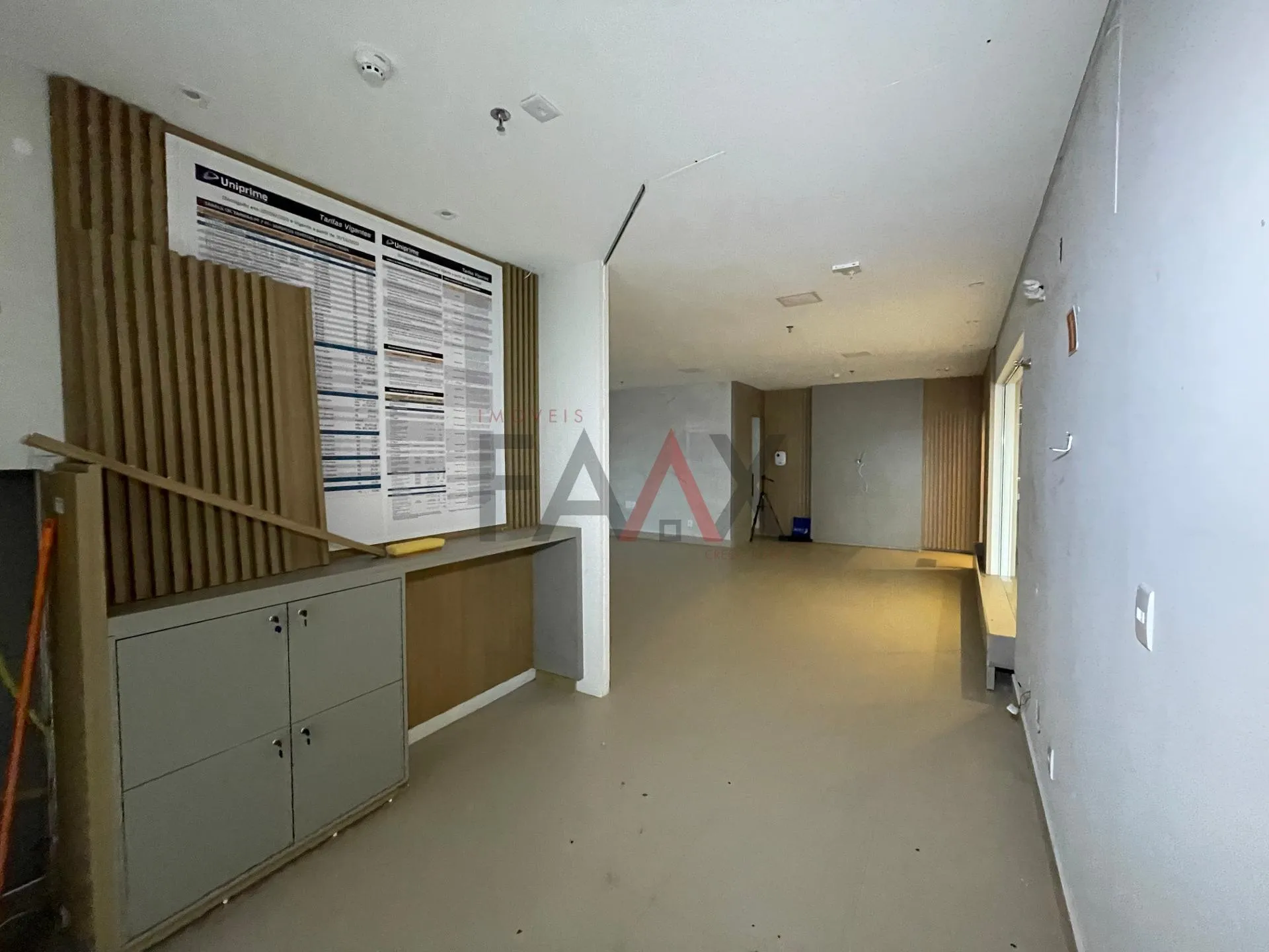 Imagem Sala Comercial Ampla no Térreo  Cidade dos Lagos.
