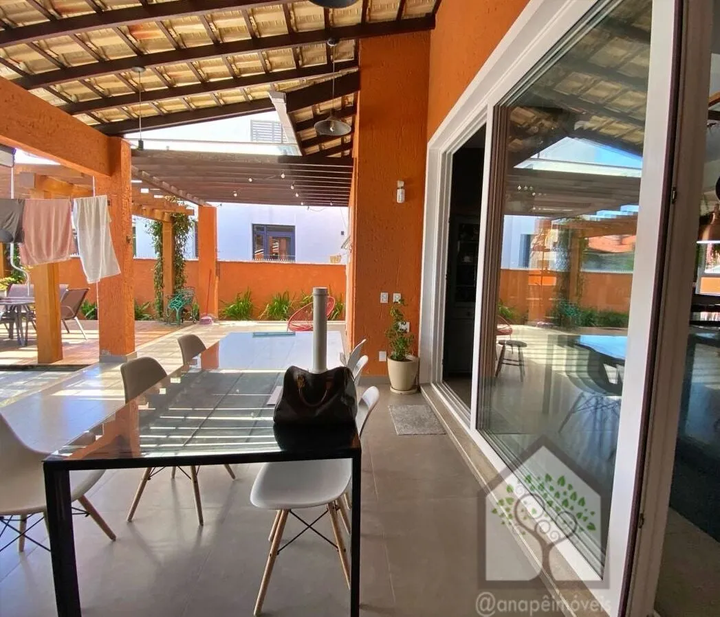 Imagem Linda Casa à Venda no Bairro Itacorubi - Florianópolis-SC