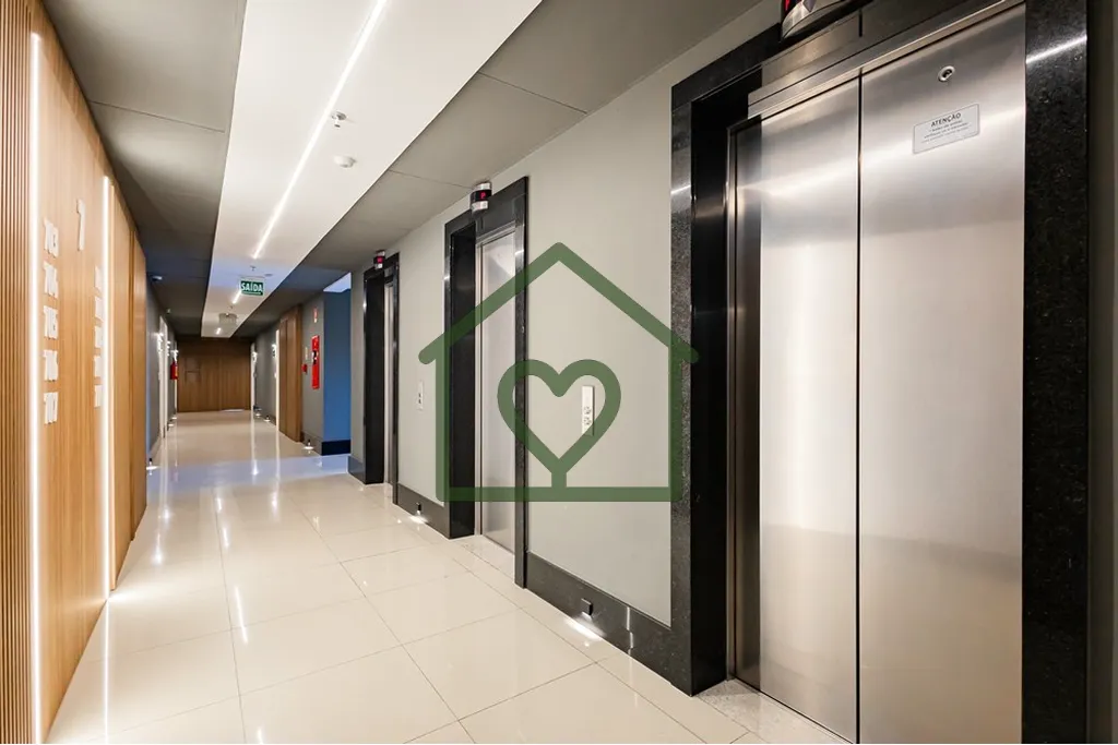 Imagem Sala comercial de 37m2 no 7º andar da Rua Gutemberg, 151, Torre 2, na Zona Petrópolis, com piso po...