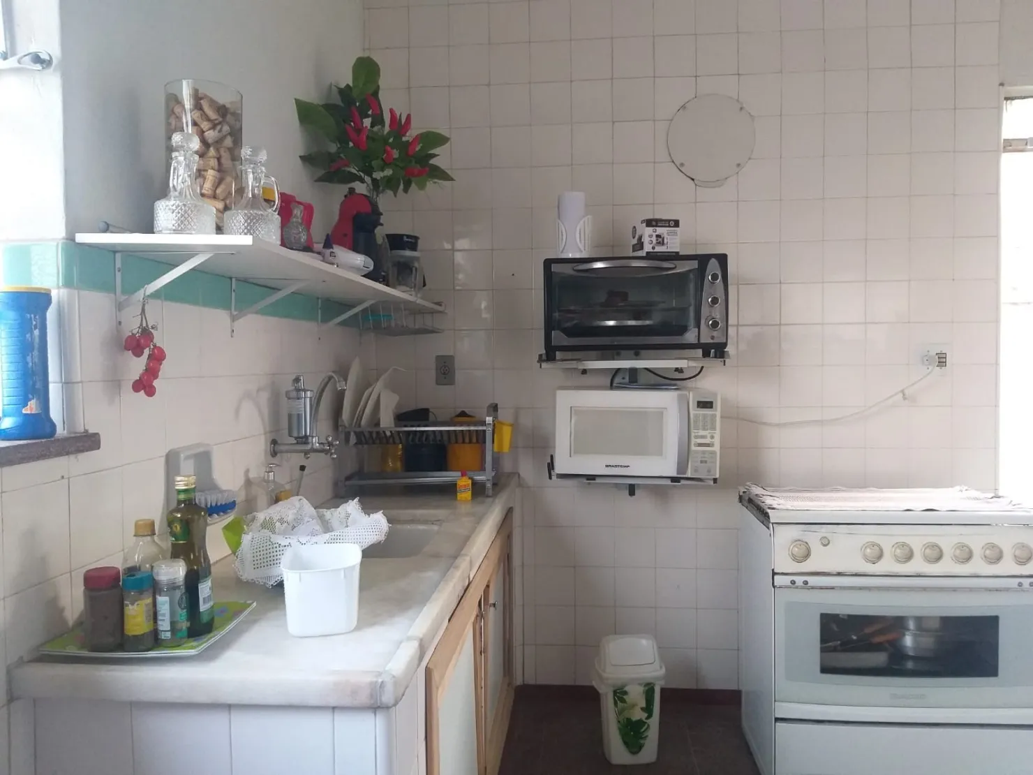 Imagem Comercial para Locação 3 Quartos, 1 Suite, 5 Vagas, 350M², Centro, Pindamonhangaba - SP