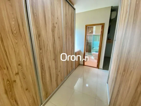 Imagem Sobrado à venda, 339 m² por R$ 1.850.000,00 - Condomínio do Lago - Goiânia/GO