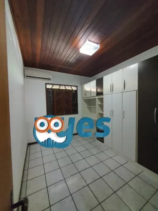 Imagem Casa na Santa Mônica com grande área