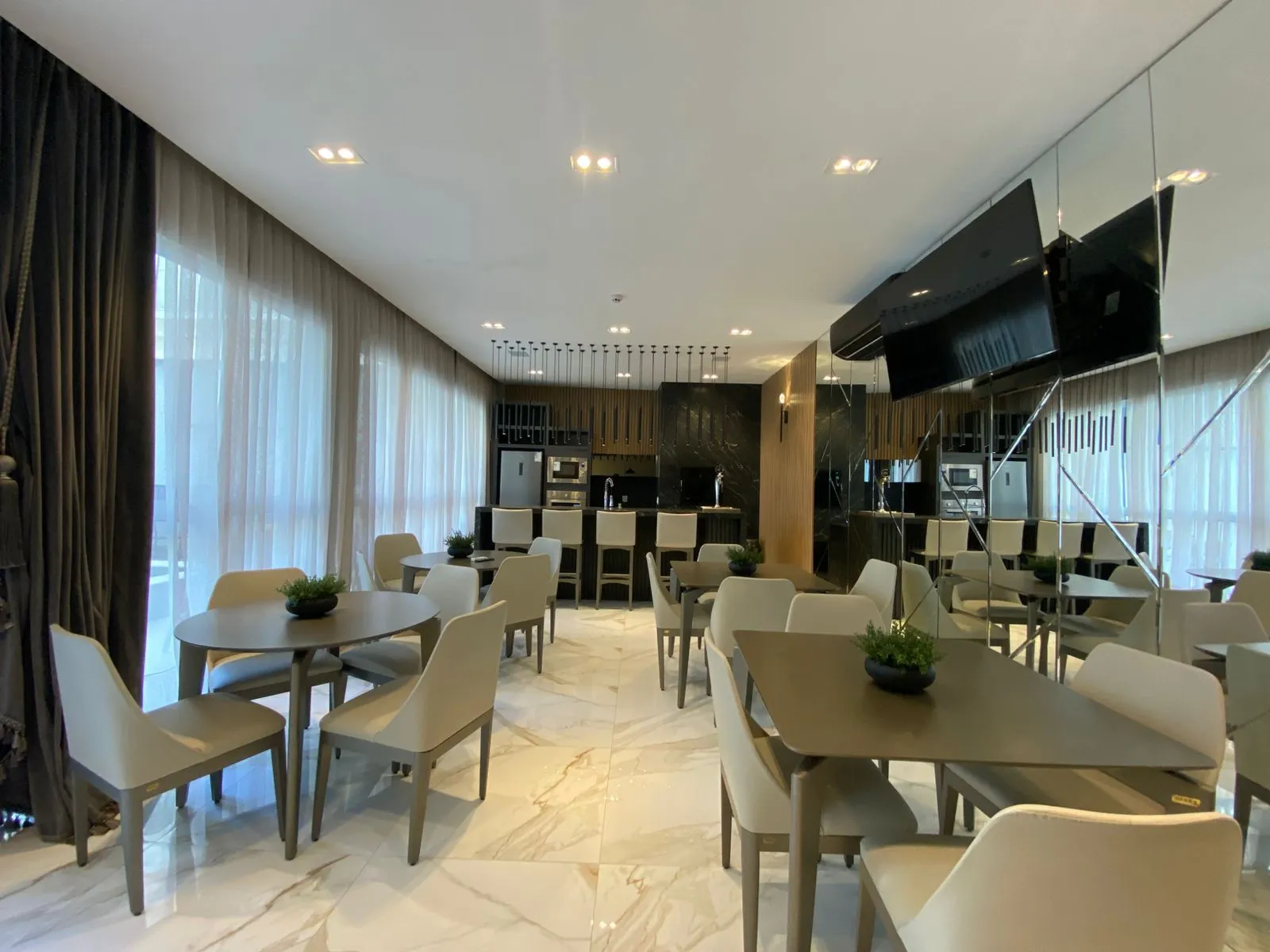 Imagem Apartamento à venda com 140m2 por R$ 3.400.000,00