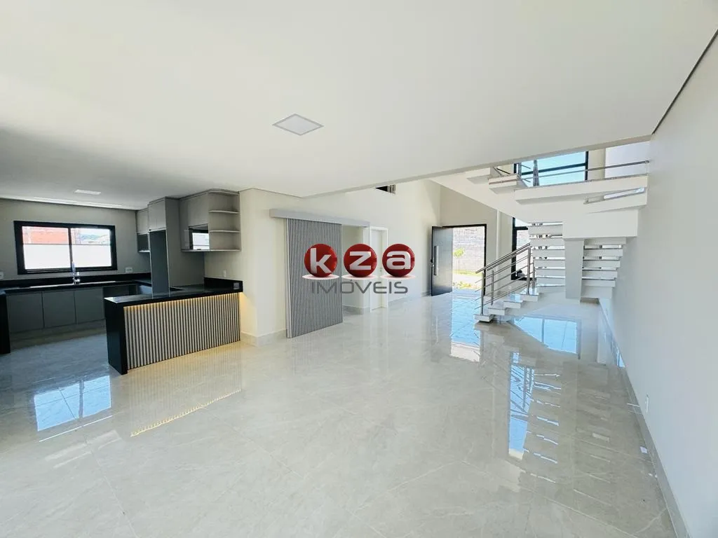 Imagem Imperdível casa em condomínio à venda em Valinhos-SP, Vila Capuava: 3 quartos, 3 suítes, 3 salas, 5 banheiros, 4 vagas de garagem, 280,00 m²!