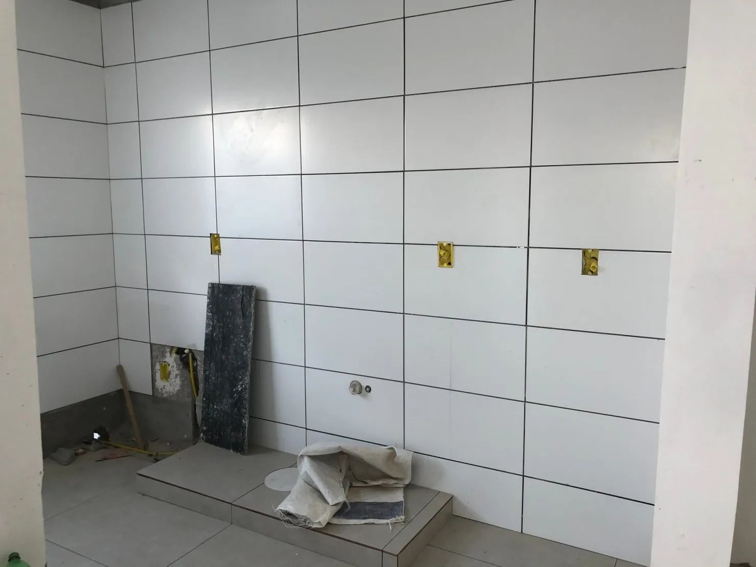 Imagem Apartamento à venda 1 Suite, 1 Vaga, 474.72M², Conjunto Habitacional Terra dos Ipês W, Pindamonhangaba - SP | Edifício Orquídea