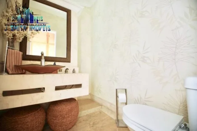 Imagem Belíssima casa em um dos melhores condomínios de alto padrão na Granja Viana!

 1 MILHÃO ABAIXO ...