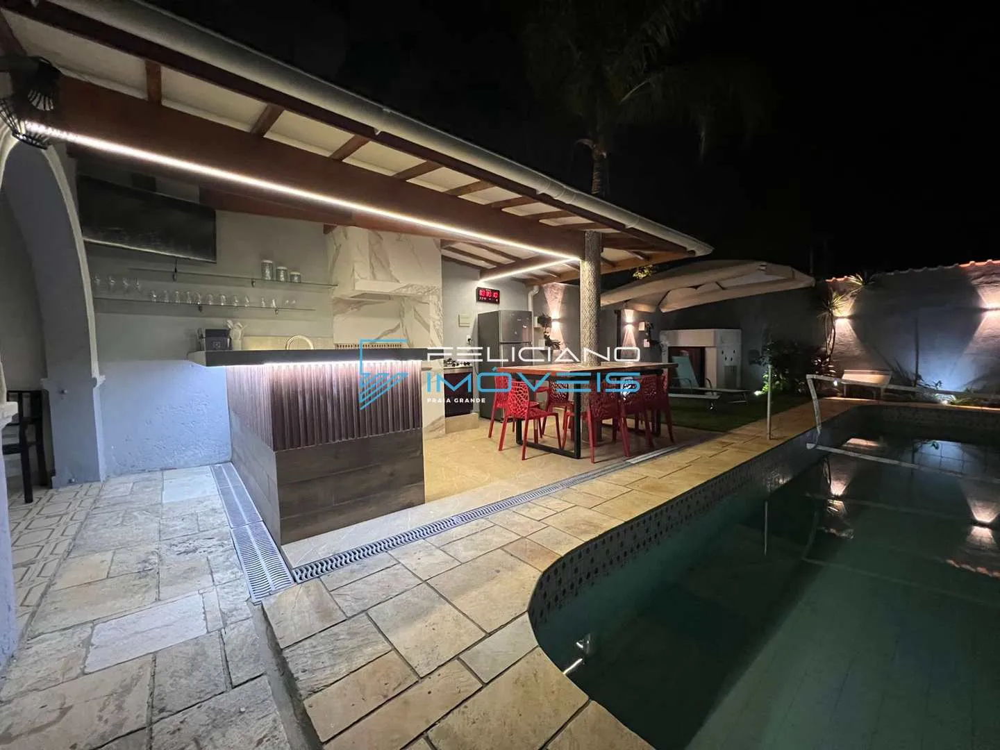 Imagem Casa com 4 quartos, Flórida, Praia Grande - R$ 990 mil, Cod: 7528