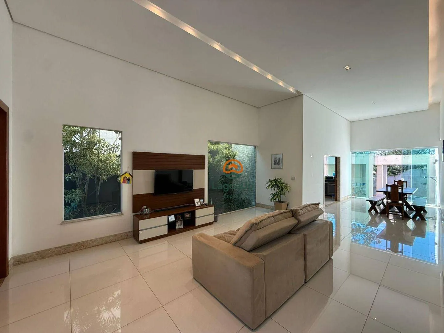 Imagem Casa com 4 dormitórios à venda, 205 m² por R$ 1.060.000 - Jardim Ipê - Lagoa Santa/MG
