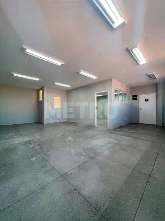 Imagem Prédio comercial com 3 andares para locação na Av. Monsenhor Ângelo Sampaio