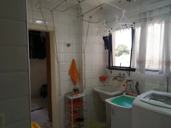 Imagem Lindo apartamento, com 151 m2, ampla sala p/ 2 ambientes, sala de ampla, lavabo, 4 dormitórios, com...