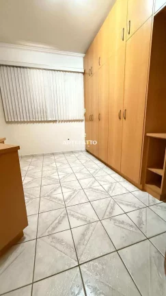 Imagem Vende-se Apartamento Edifício Veneza