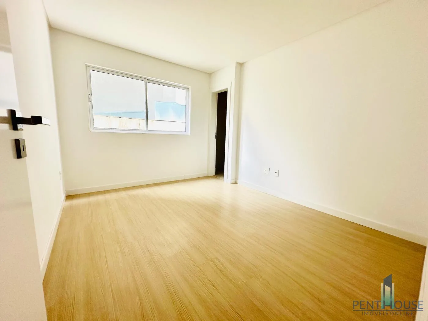 Imagem Apartamento Quadra Mar para Venda em Itapema, MEIA PRAIA, 4 dormitórios, 4 suítes, 5 banheiros, 2 vagas