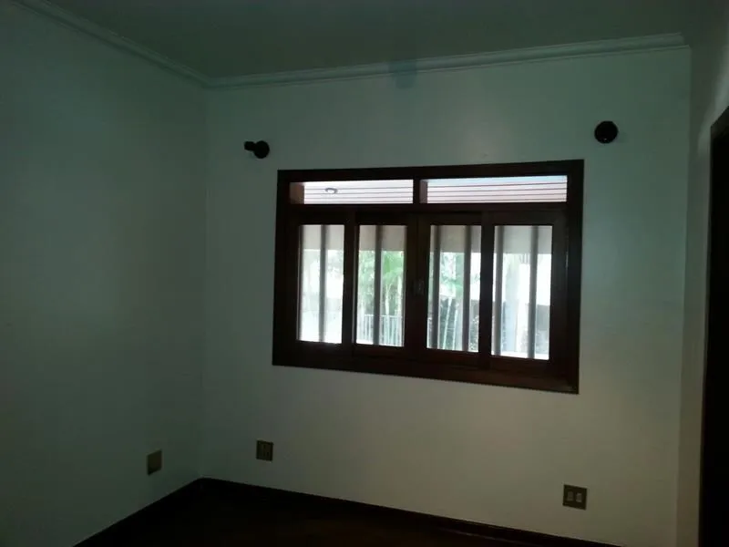 Imagem CASA COMERCIAL PARA LOCAÇÃO E VENDA.