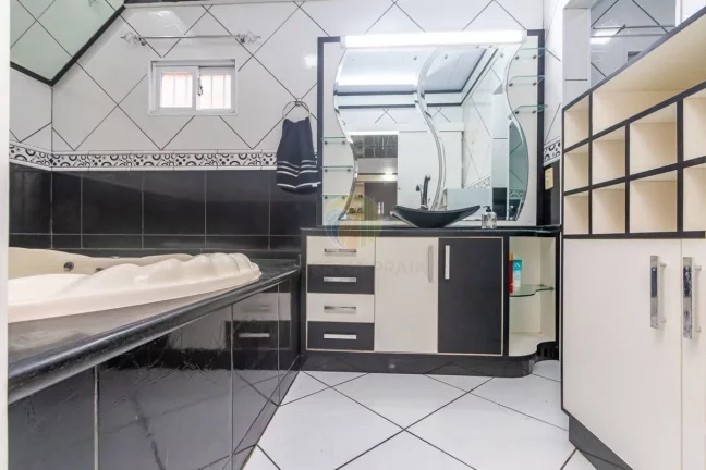 Imagem Casa de Alto Padrão Balneário Camboriú