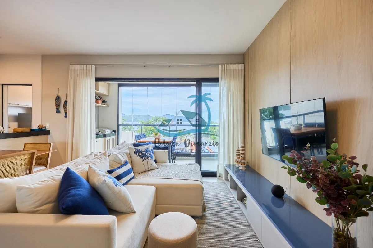 Imagem Apartamento de alto padrão a venda em Ubatuba á 70 metros do mar, bairro Santa Rita/Enseada.