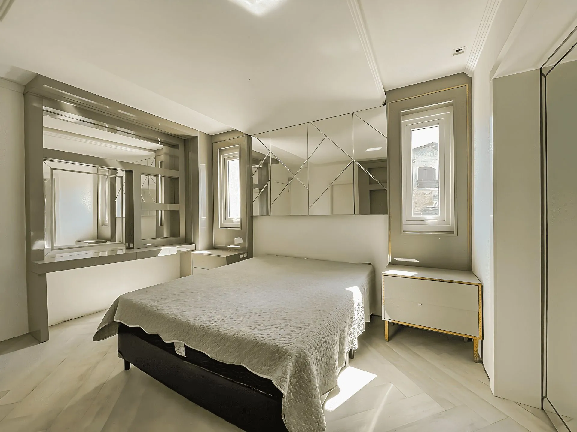 Imagem Casa Reformada com Piscina, 370m², 2 Suítes com Closet no Três Figueiras - POA