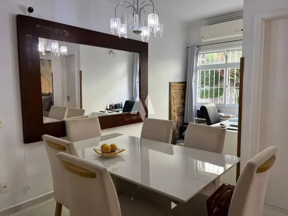 Imagem Casa sobreposta baixa vendida com porteira fechada, com piscina e churrasqueira