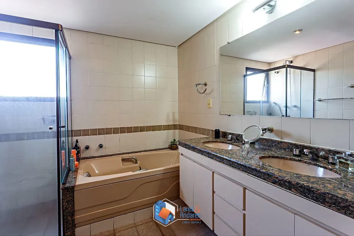 Imagem Apartamento para venda em Morumbi com 4 quartos, sendo 3 suítes, 195m²