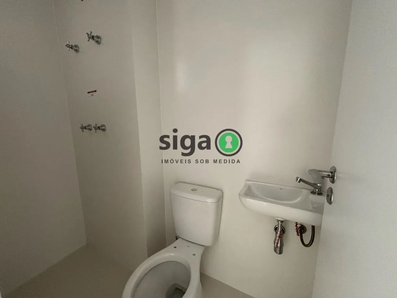 Imagem Apartamento em Moema Pássaros 160m² com 3 Suítes, Varanda Gourmet e Acabamentos de Alto Padrão