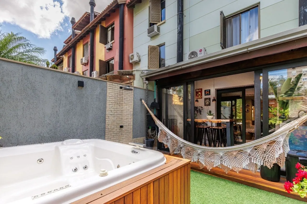 Imagem Casa reformada com vista incrível espaço goumet e jacuzzi, Proximo ao Iaguatemi