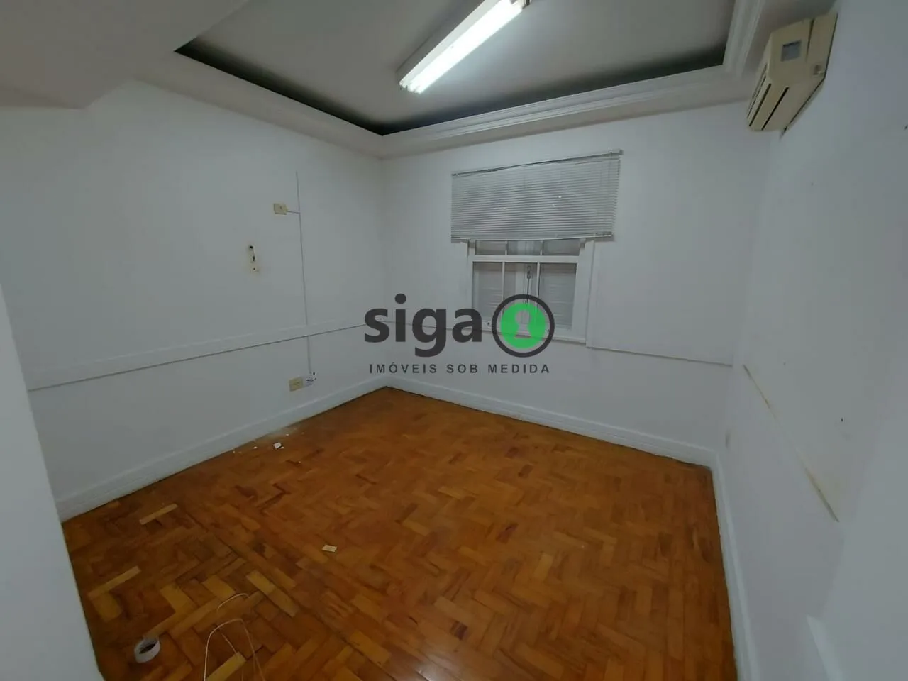 Imagem Casa Comercial para Locação em Pinheiros, com 350m² com 8 vagas, Sem mobilia