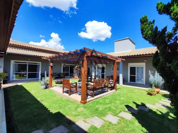 Imagem Casa Espetacular com 4 suítes Ninho Verde 1 - Encante-se com seu novo lar