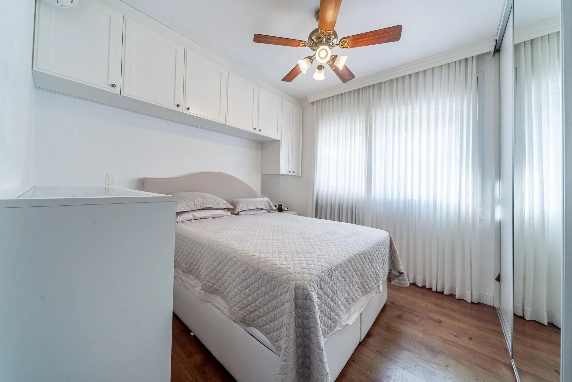 Imagem Apartamento 3 dormitórios, sendo 3 suítes e 2 vagas no Petropolis