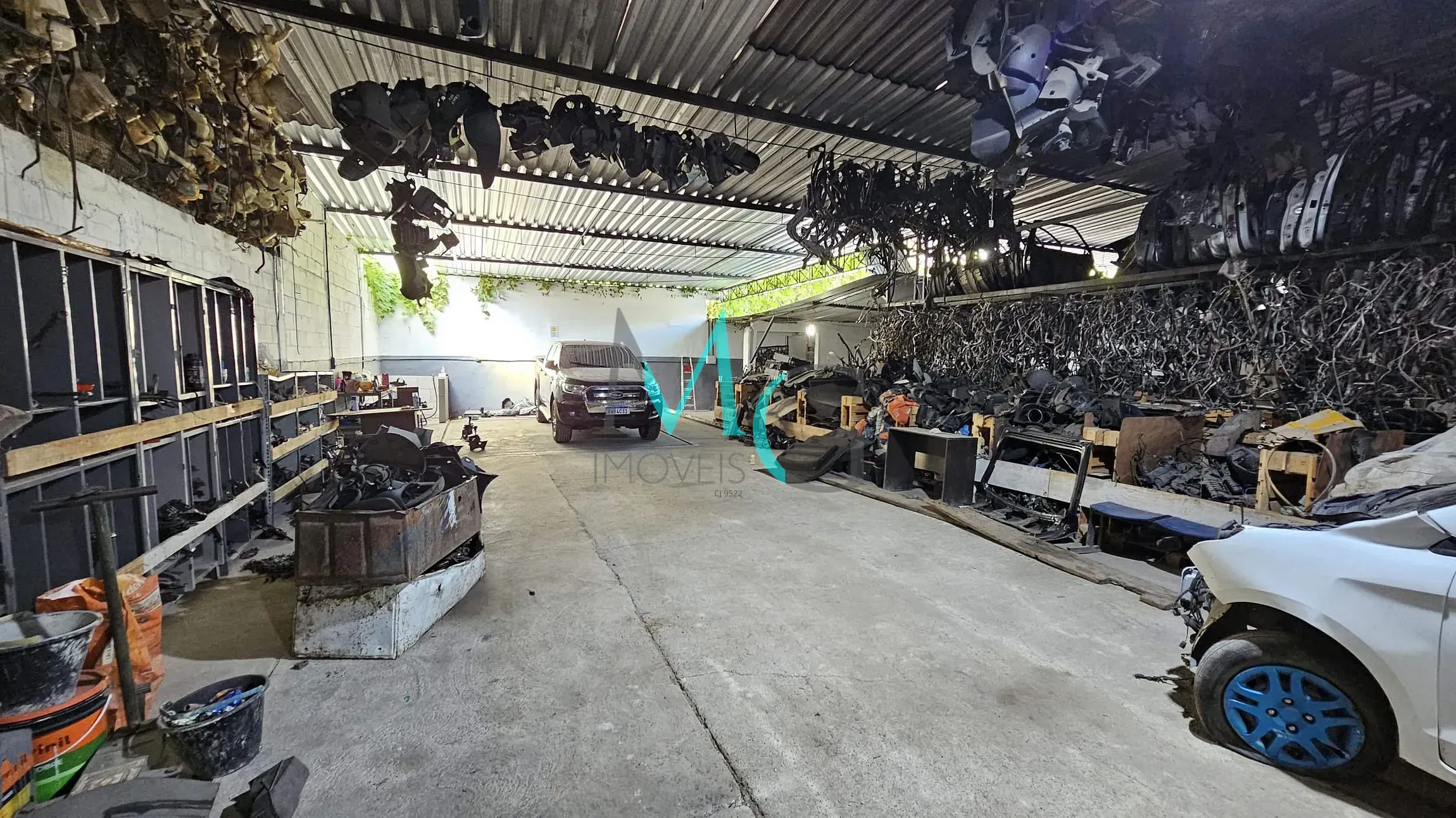 Imagem Galpão e Loja 550m² para locação por R$ 10.000,00 em Campo Grande, Rio de Janeiro, RJ