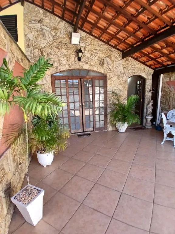 Imagem CASA COM 100,00 m² - MARACANÃ - PRAIA GRANDE SP