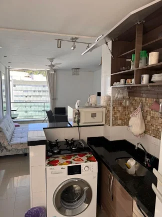 Imagem Apartamento com 2 dormitórios à venda, 68 m² por R$ 420.000 - Pitangueiras - Guarujá/SP