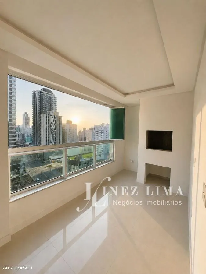 Imagem Apartamento 3 dormitórios para Venda em Itapema, Meia Praia, 4 dormitórios, 4 suítes, 5 banheiros, 3 vagas