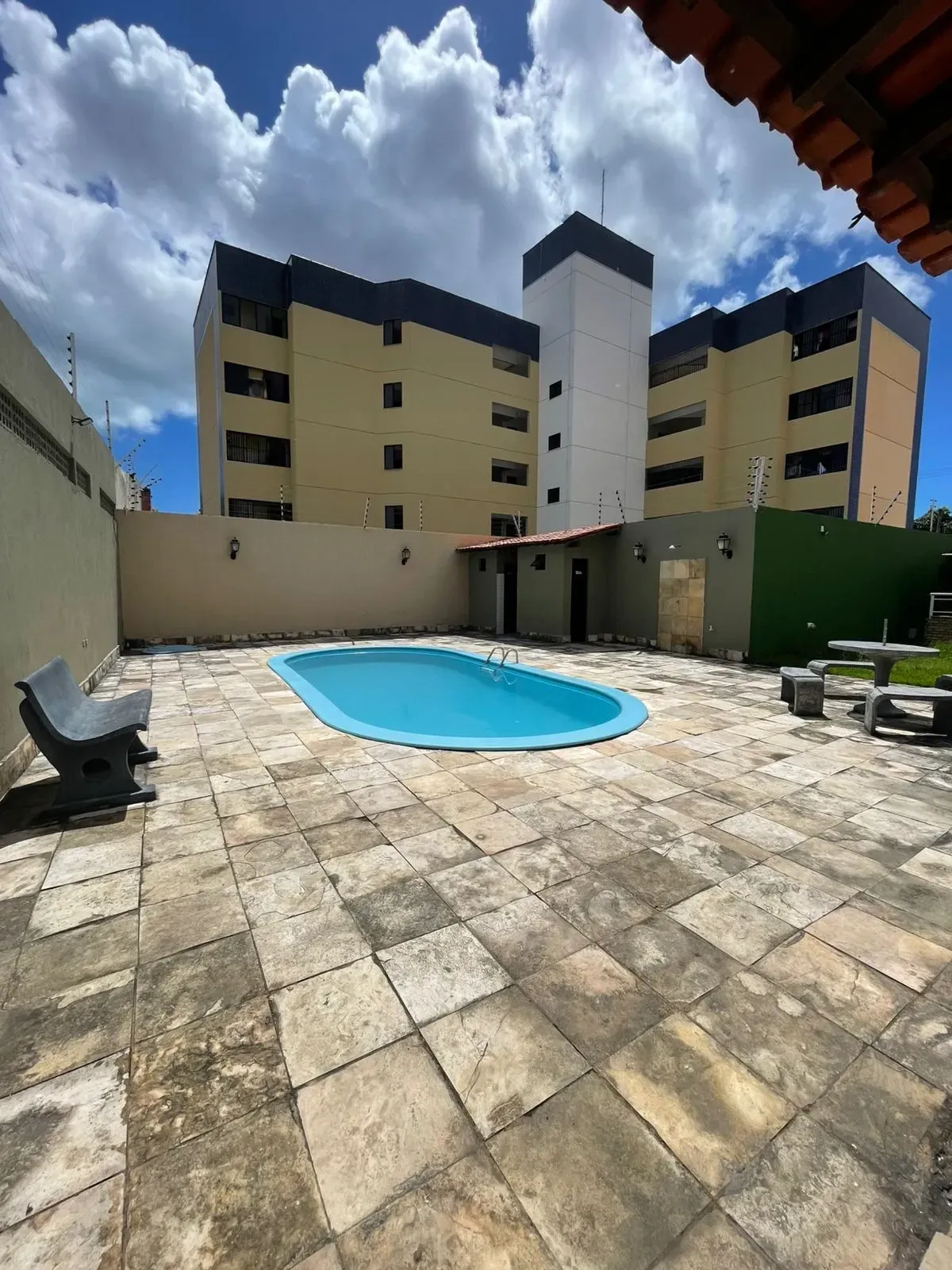 Imagem Apartamento com 2 Quartos à Venda, 60 m² em Presidente Kennedy - Fortaleza