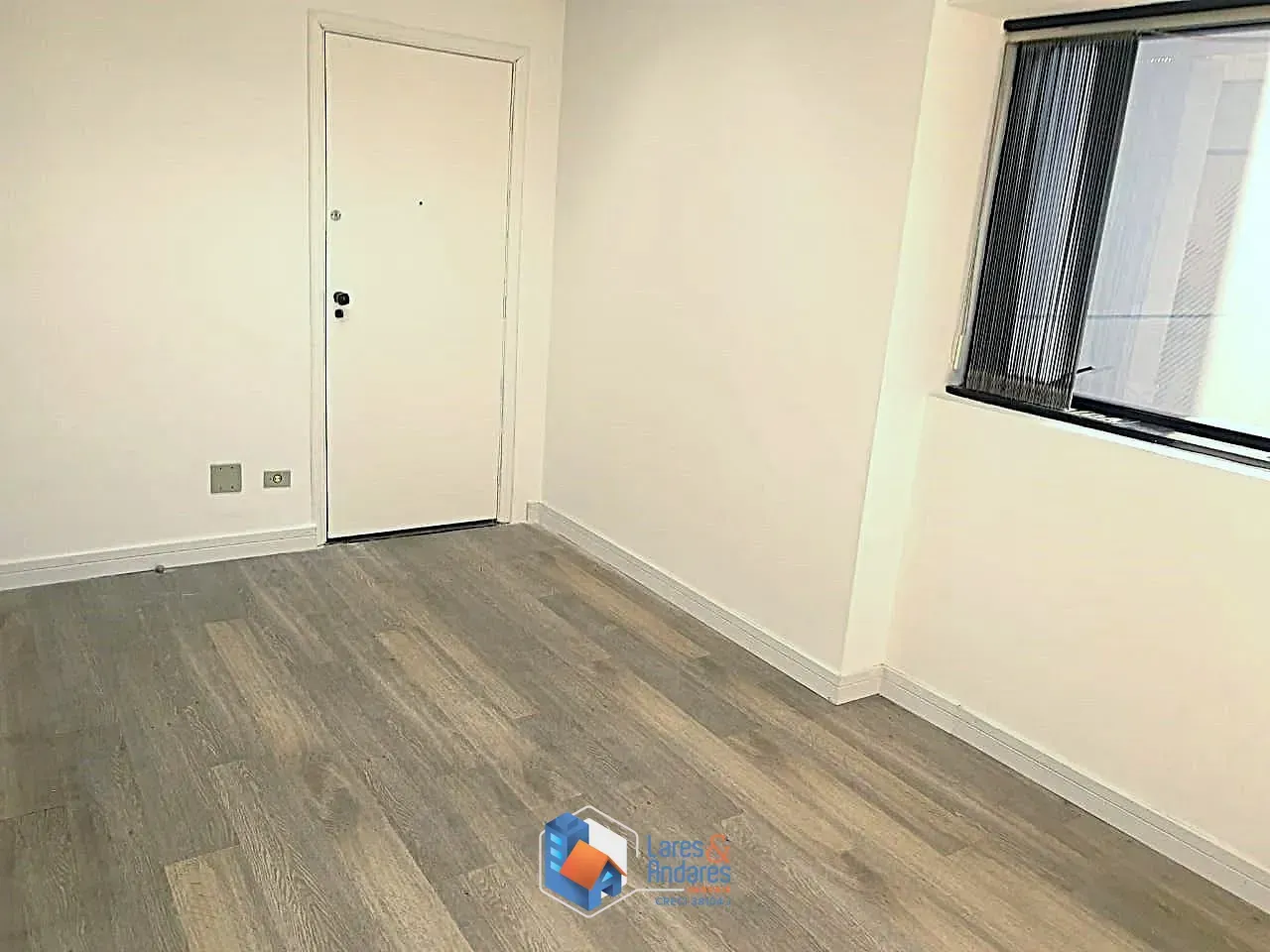 Imagem SALA À VENDA COM 47 M², NO 13º ANDAR, C/2 WC E 1 VG C/ MANOBRISTA - PERDIZES - SP
