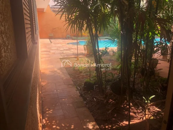 Imagem Esta casa encanta pelo conforto, amplitude e excelente distribuição dos ambientes. A área social ...
