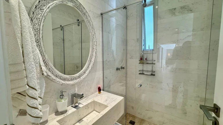 Imagem Magnífica Casa à Venda na Riviera - Módulo 19 - Apenas 900 Metros da Praia!