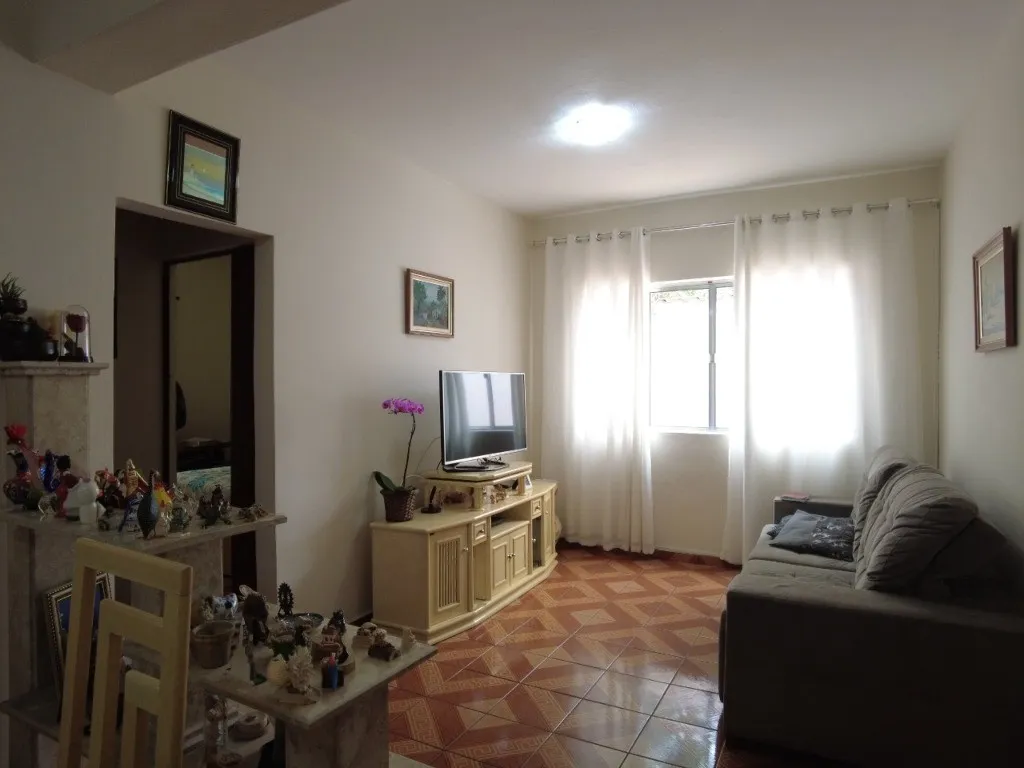 Imagem Sobrado de Luxo na Vila Lucinda em Santo André - 5 Quartos, 1 Suíte, 3 Banheiros, 4 Vagas de Garagem - 435m²