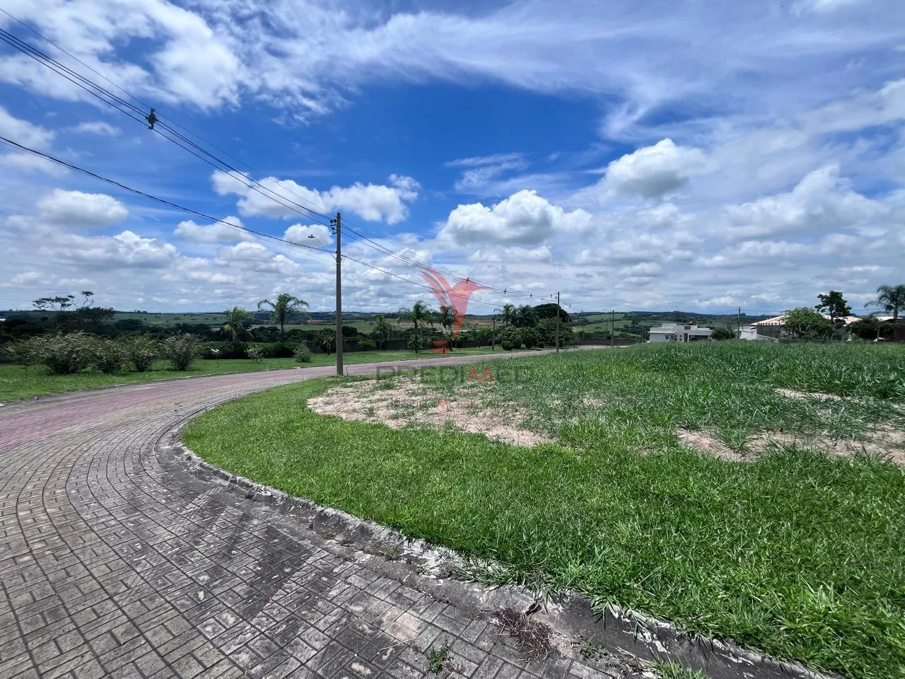Imagem Terreno a venda em Itu/SP com 1.000 metros, dentro de condominio