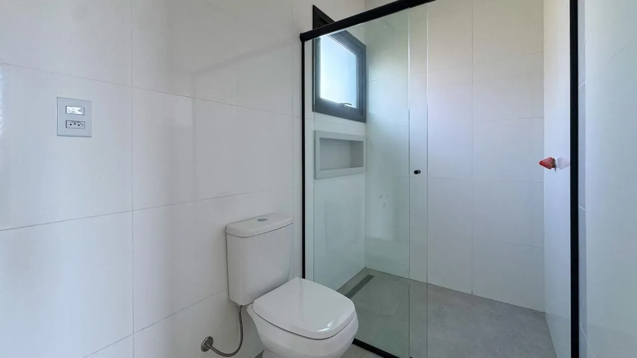 Imagem Casa à venda, com 3 quartos, 200m2