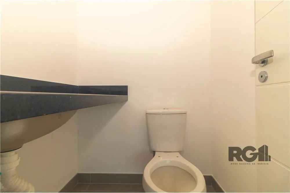 Imagem Sala comercial com 36,7 m² de área privativa e 1 vaga(s) de garagem. Localizado na Rua/Av. Doutor Nilo Peçanha, no bairro Bela Vista em Porto Alegre.