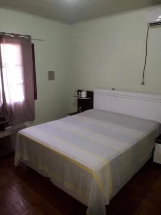 Imagem Casa para Venda em Concórdia, Vista Alegre, 3 dormitórios, 2 banheiros